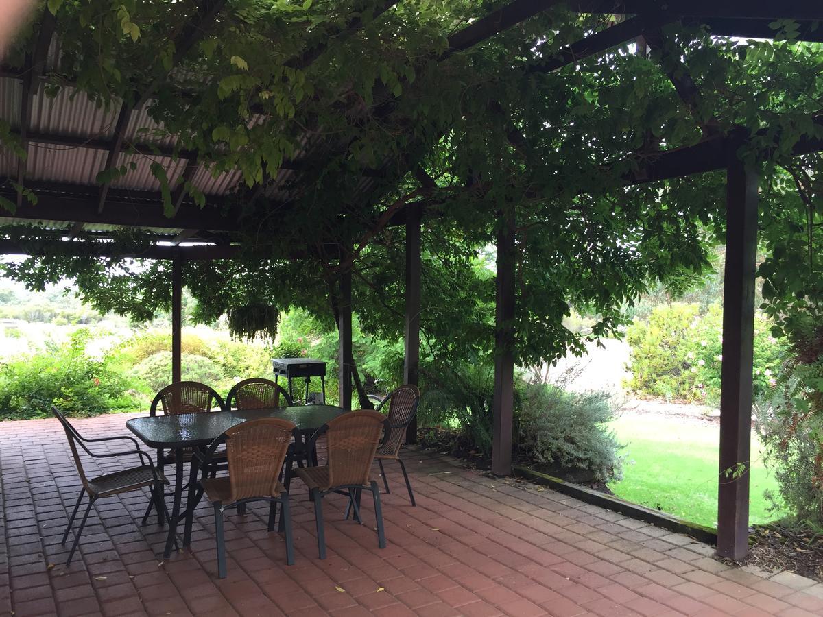 Silversprings Spa Retreat Pet Friendly Cottages And Glampings Metricup Exteriér fotografie
